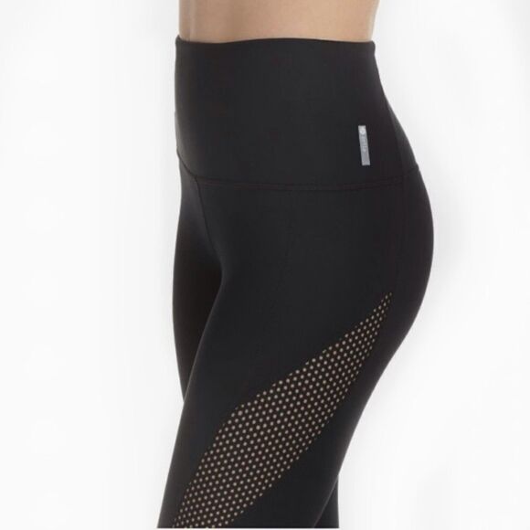 Zella Pants - 🆕 ZELLA High Rise Black Leggings!